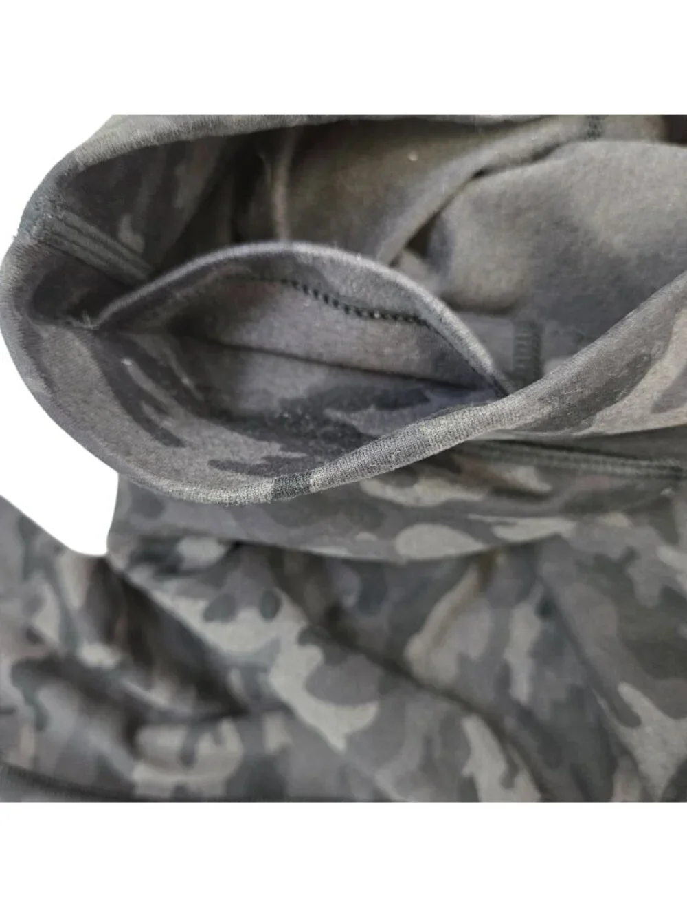 Fabletics High-Waisted Camouflage Printed Heathered Leggings Size Small